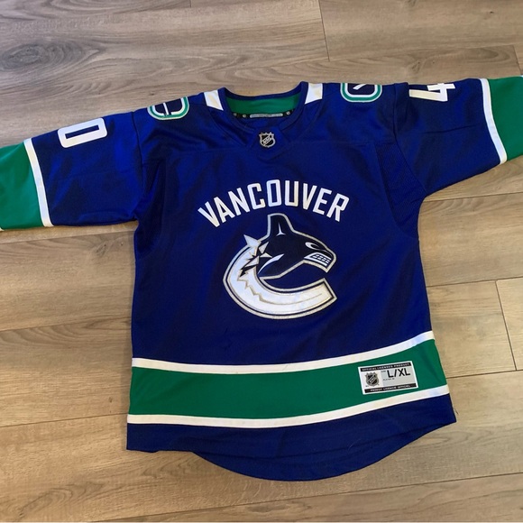 Youth Signed Pettersson Jersey - Picture 4 of 5